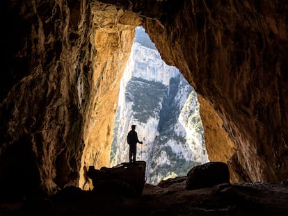 Cueva de Colomera en el ‘congost’ o desfiladero de Mont-rebei, en el curso del río Noguera Ribagorzana en el Pirineo de Lleida.