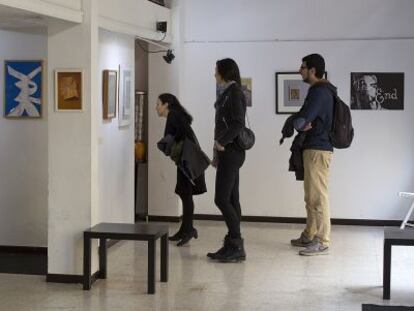 Visitantes en la muestra &#039;Plan Renove&#039;, en Sevilla.