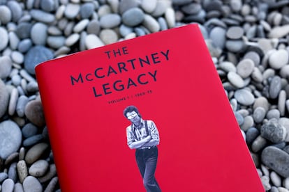 Uno de los muchos libros escritos sobre Paul McCartney.