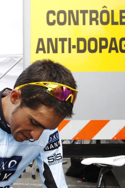 Contador, tras un control en el Tour de este año.