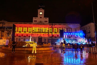 Concierto de Nacho Cano minutos antes de las campanadas de Fin de Año, en la Puerta del Sol.