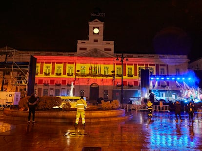 Una Puerta del Sol vacía dio la bienvenida al 2021.