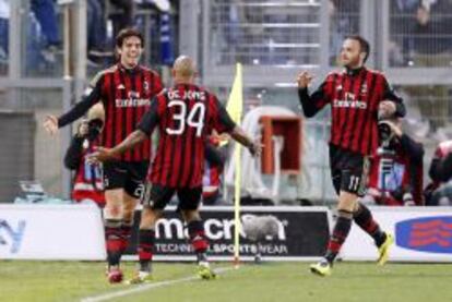 Jugadores del AC Milan celebran un gol.