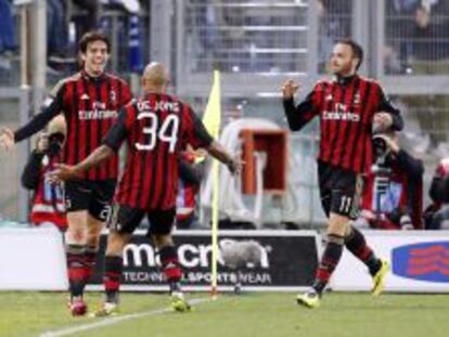 Jugadores del AC Milan celebran un gol.