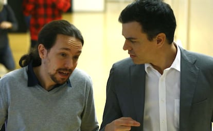 Pablo Iglesias y Pedro Sánchez, el pasado febrero en el Congreso.