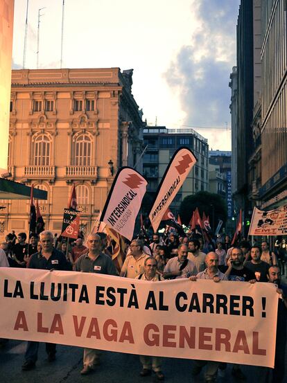 La protesta de la Plataforma pels Drets Socials se plantea convocar una nueva huelga general.