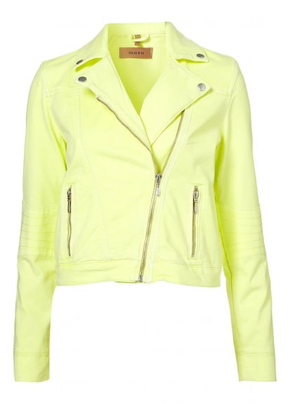 Los fluor son los tonos de la temporada así que Topshop no ha perdido la oportunidad de hacer una versión en amarillo neon. (71 euros)