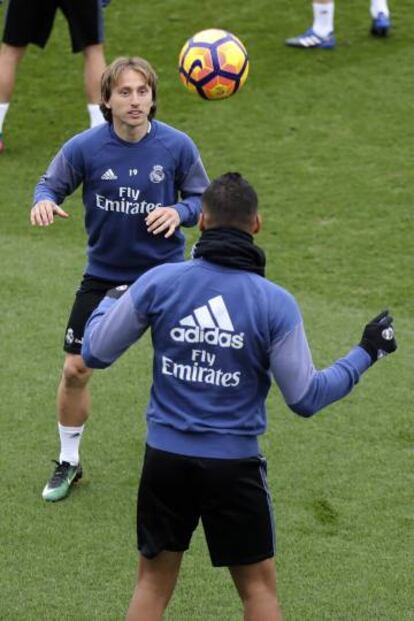Modric, durante el entrenamiento del Madrid en Valdebebas
