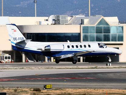 El avión Cessna 551 siniestrado, en una imagen de noviembre de 2020 en el Aeropuerto de Palma.