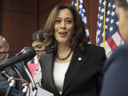 A senadora democrata de Califórnia Kamala Harris, em um ato em defesa dos imigrantes nos EUA.