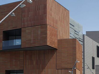 La nova Escola Massana, a la plaça de la Gardunya.