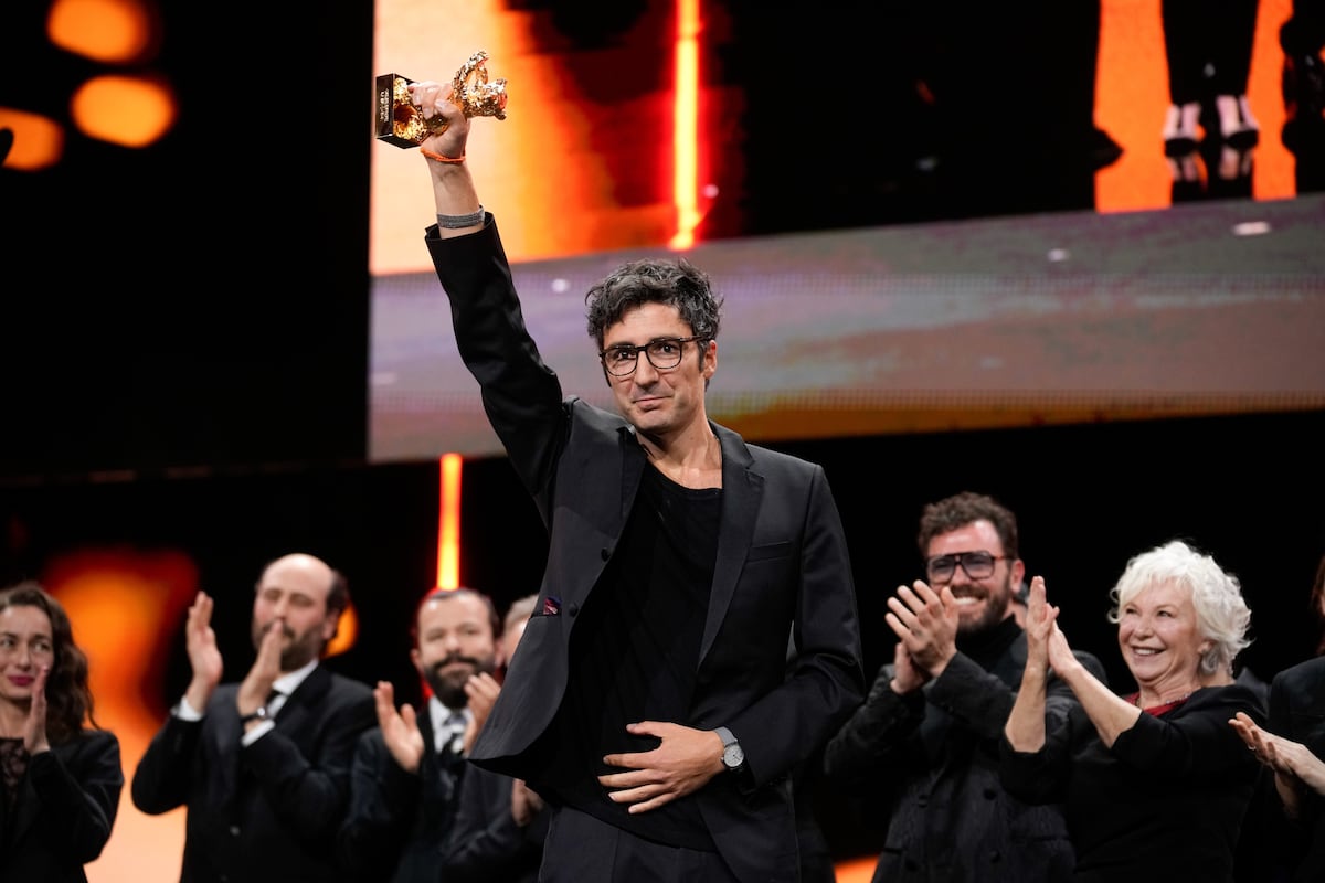 国内の政治的迫害を描いたトルコドラマ「Gelbe Briefe」が2026年ベルリン国際映画祭で金熊賞を受賞 |映画: プレミア上映とレビュー