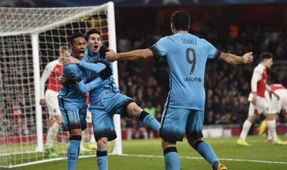 Neymar, Messi y Suárez celebran el primer gol.
