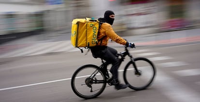 Un repartidor de Glovo en Madrid. 