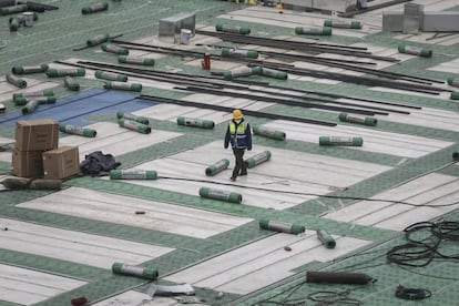 La construcción del centro hospitalario se ha llevado a cabo en solo 10 días. Albergará mil camas y estará operado por 1.400 médicos militares