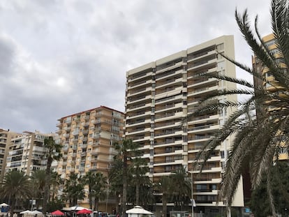 Fachada dedificio Melilla 31, en el barrio de La Malagueta (Málaga). 