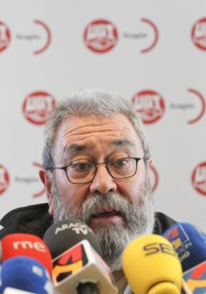 El secretario general de UGT, Cándido Méndez, en una foto ayer tras inaugurar las VI jornadas de relaciones laborales celebradas en la Facultad de Ciencias Sociales de Zaragoza . EFE/Archivo