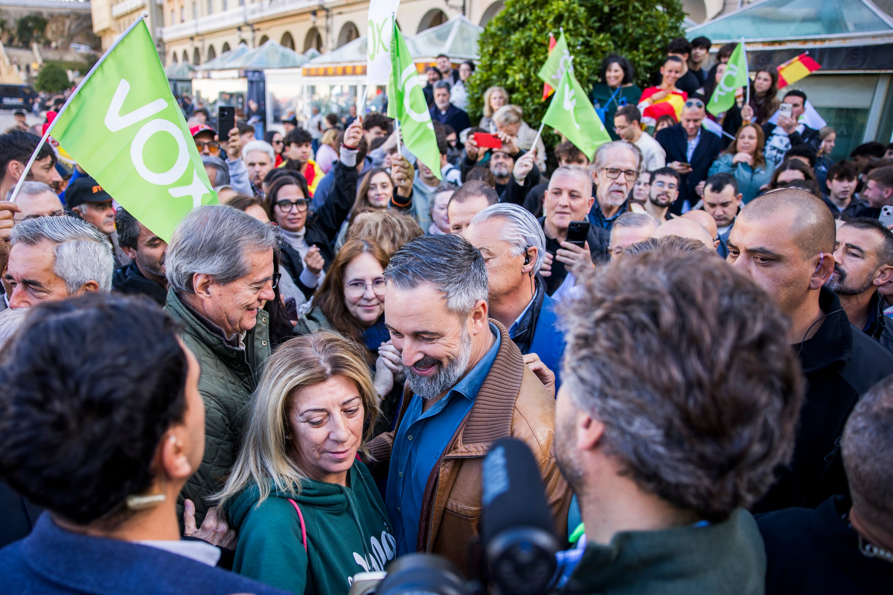 El líder de Vox, Santiago Abascal, durante su mitin en la Plaza María Pita de A Coruña.