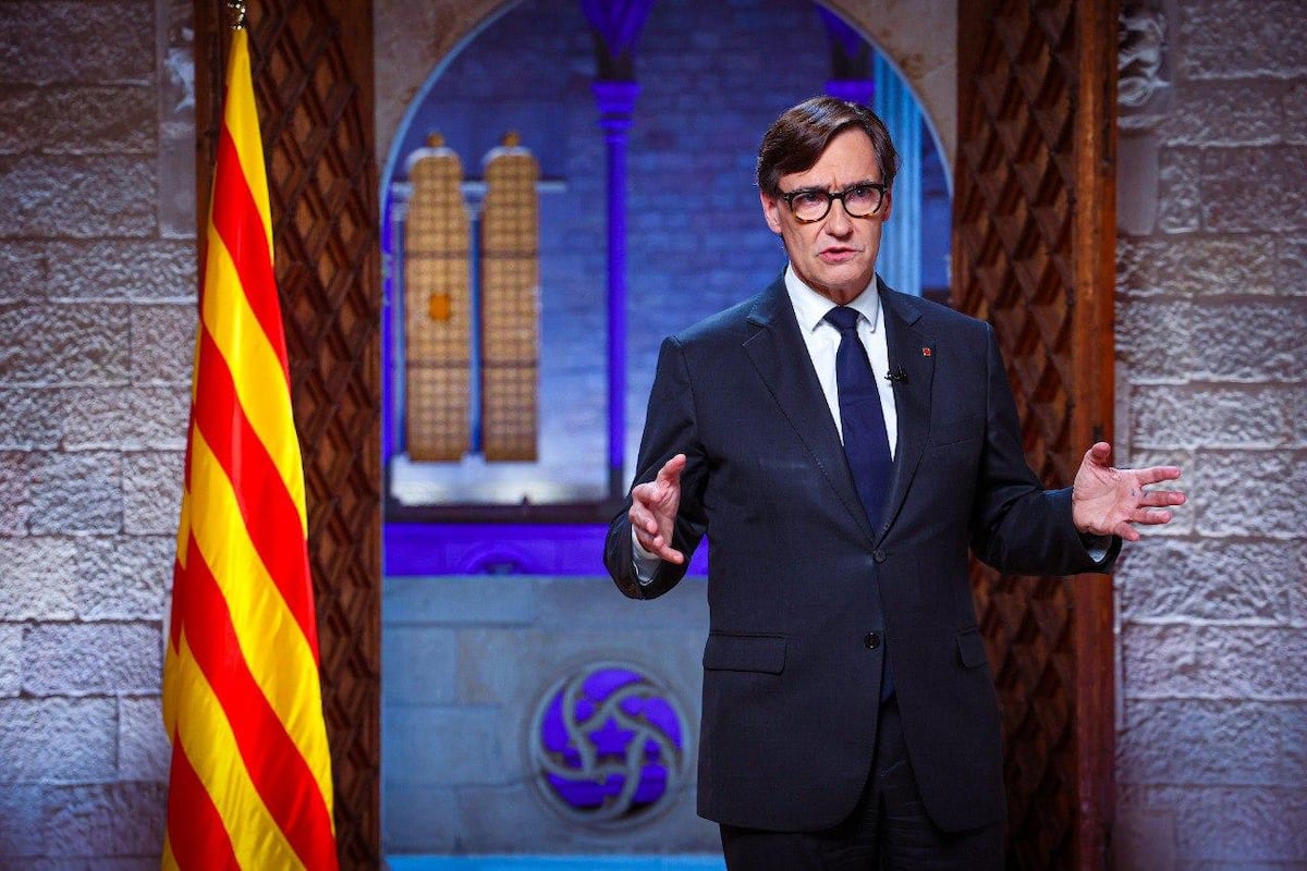 Illa defiende una Cataluña “centrada” y plural en su discurso por la Diada