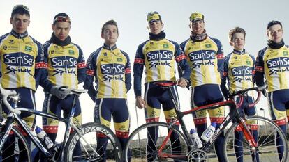 Entrenadores y corredores de la Unión Ciclista de San Sebastián.