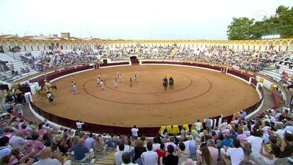 Paseíllo en la plaza de Olivenza, el pasado mes de julio.