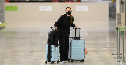 Llegada del vuelo procedente de Costa Rica con 107 españoles repatriados y 124 ciudadanos de la UE 