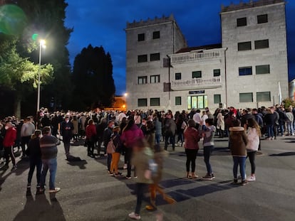 Concentración de repulsa por la muerte de Jéssica Méndez en Barro (Pontevedra), el 21 de marzo de 2022.