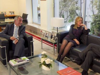 Trinidad Jiménez durante la reunión que ha mantenido hoy en Rabat (Marruecos).