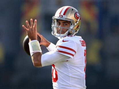 Jimmy Garoppolo, en un partido contra Los Angeles Rams.