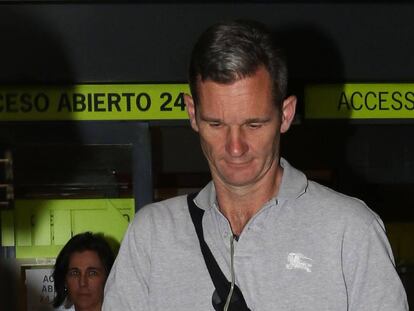 Iñaki Urdangarin arribant a l'aeroport de Madrid, diumenge.