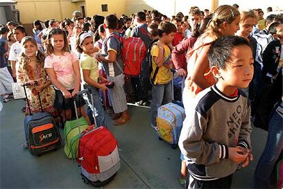 Alumnos de un colegio de Santa Coloma de Gramenet, el pasado 12 de septiembre, al inicio del curso escolar.