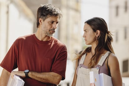 Hugo Silva y Megan Montaner, en 'La buena suerte'.