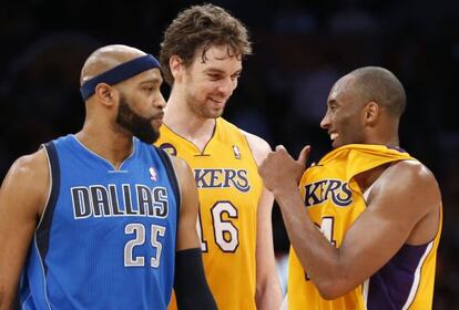 Vince Carter, Pau Gasol y Kobe Bryant.