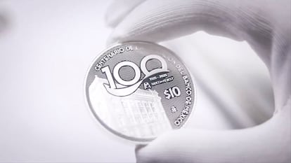 Moneda conmemorativa por el centenario del Banco de México.