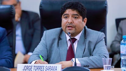 Jorge Torres Saravia en una sesión del Coingreso, en Perú.