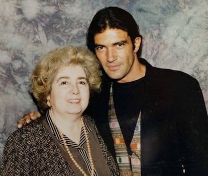 Maria Snoeys-Lagler junto a Antonio Banderas.