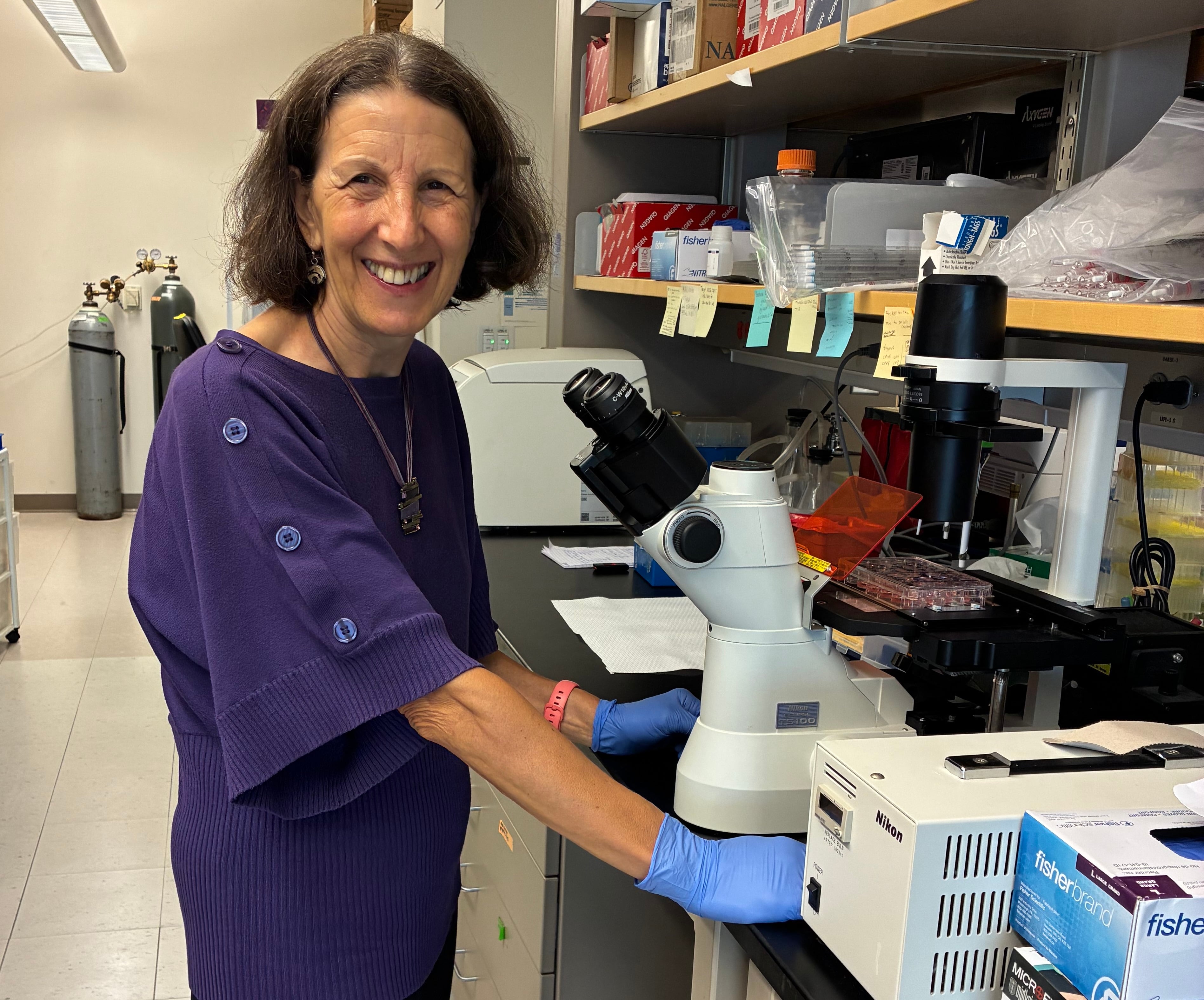 La inmunóloga Mercedes Rincón, en un laboratorio de la Universidad de Colorado (Estados Unidos).