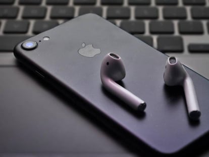 Cómo calibrar con el iPhone los auriculares inalámbricos Apple AirPods