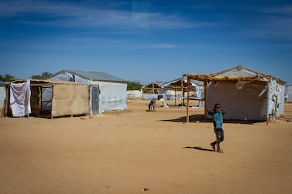 Cicatriz de una herida de bala en el muslo de Aboulrazic Yousif Ibrahim, refugiado sudanés en Chad.