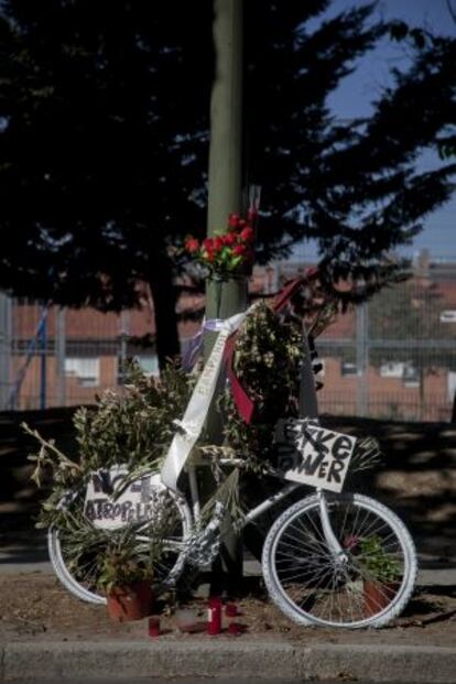 Homenaje al último ciclista muerto en Madrid.