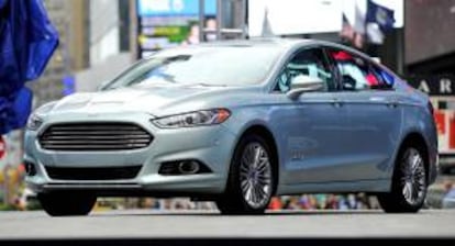 En la imagen, el automóvil Fusion Hybrid de Ford, la fabricante con más ventas en Canadá en mayo. EFE/Archivo