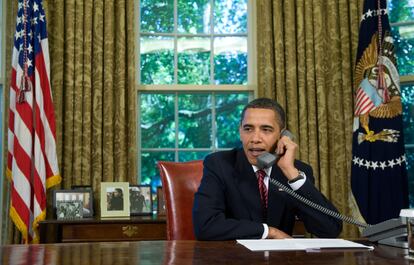 El entonces presidente de Estados Unidos, Barack Obama, hablaba por teléfono desde La Casa Blanca, en 2009.