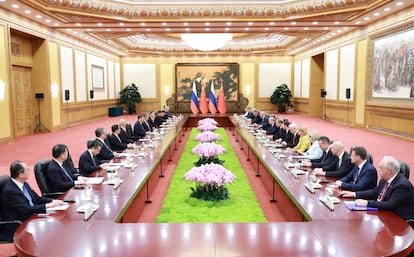 Reunión bilateral entre el presidente chino, Xi Jinping y el presidente ruso Vladímir Putin, en Pekín este martes.