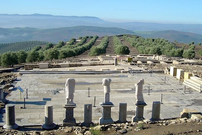 An image of the forum at the Torreparedones archaeological site.