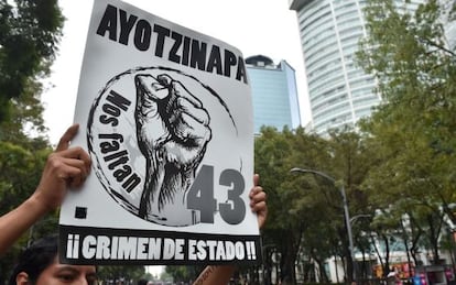 Manifestaci&oacute;n en M&eacute;xico en el aniversario de Iguala, el 26 de septiembre