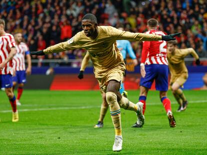 Dembélé celebra su gol ante el Atlético de Madrid este domingo en el Metropolitano.