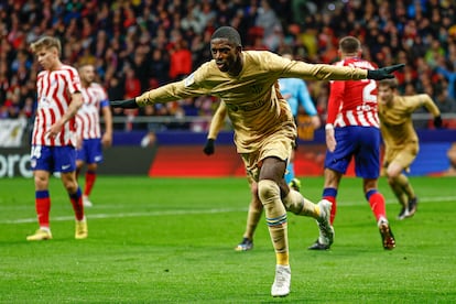 Dembélé celebra su gol ante el Atlético de Madrid este domingo en el Metropolitano.