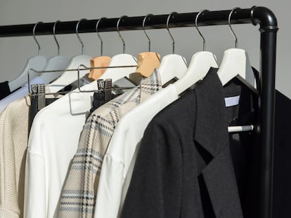 Tu armario cápsula está en Amazon, no te vuelvas loca: 9 esenciales con infinitas combinaciones para el otoño