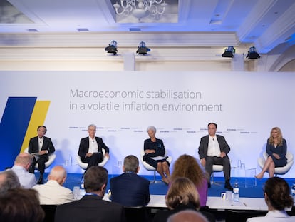 Foro de Sintra (Portugal), con Kazuo Ueda (Banco de Japón, primero por la izquierda), Jerome Powell (Fed), Christine Lagarde (BCE) y Andrew Bailey (Banco de Inglaterra), el miércoles 28.