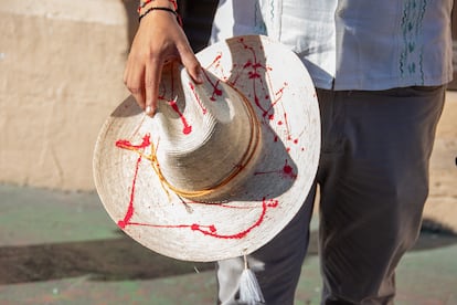 Luego del asesinato del alcalde de Uruapan, Carlos Manzo, su esposa Grecia Quiroz asumió el cargo como alcaldesa suplente de dicha región en el Congreso de Morelia.